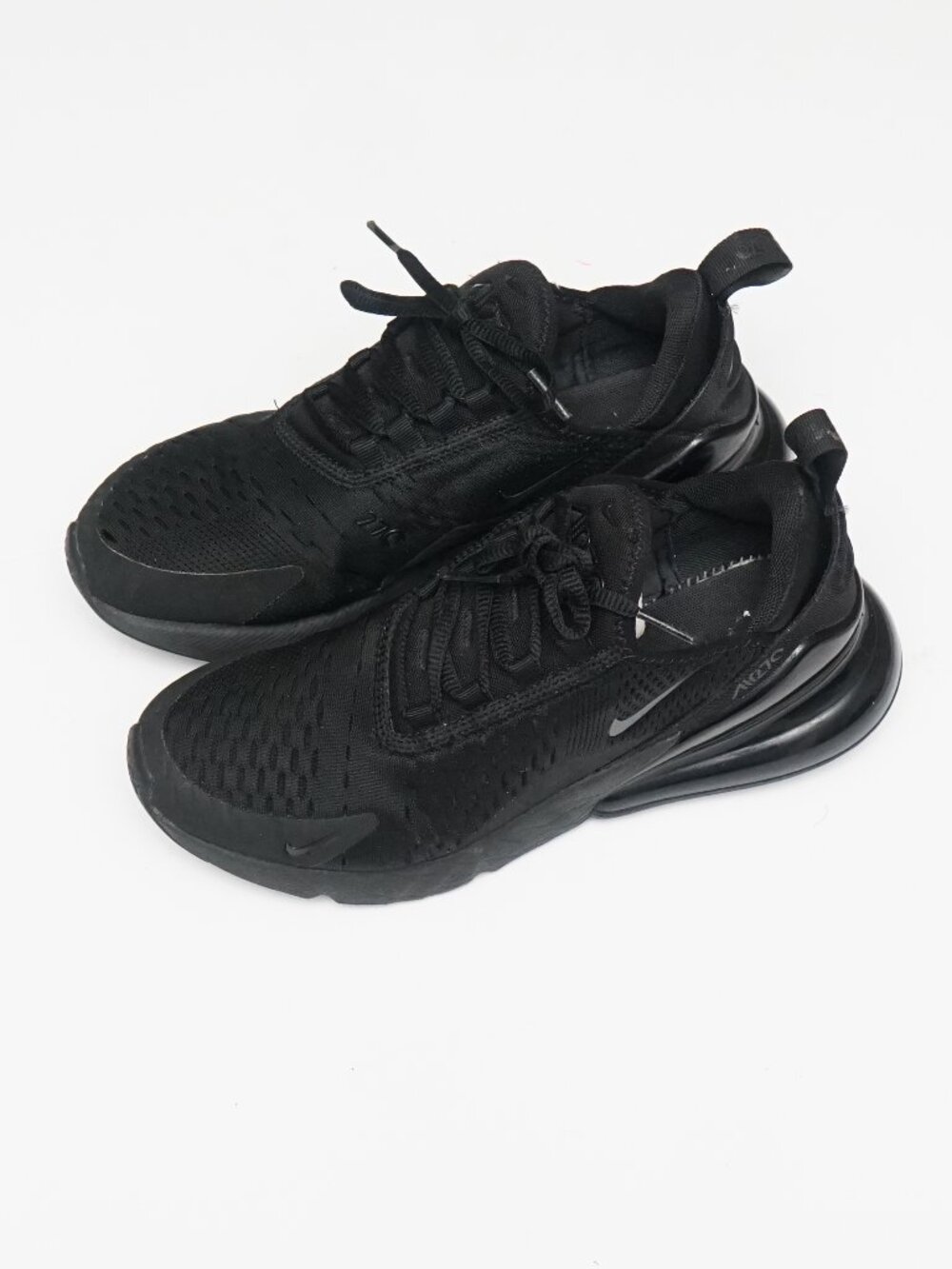 Nike Air Max 270 Men’s Low Top Triple Black Lace-Up Running size 7